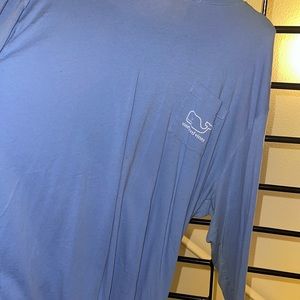 Amazing condition vineyard vines T-shirt hoodie